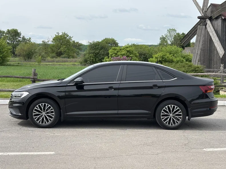 Volkswagen Jetta 2018 - 9