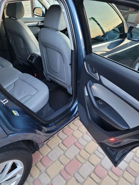 Audi Q3 2016 - 13