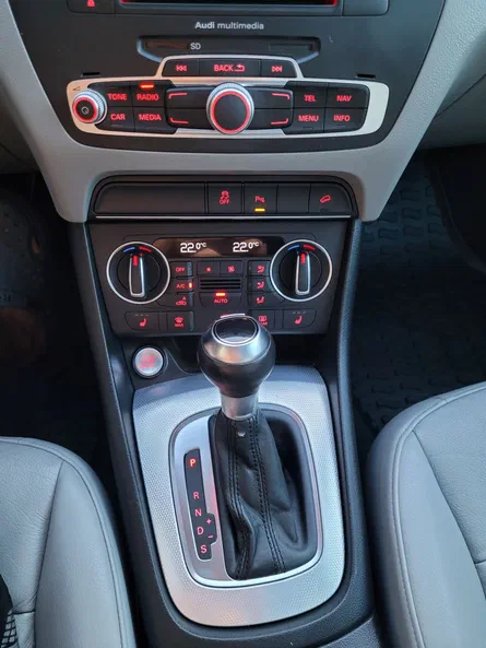 Audi Q3 2016 - 18