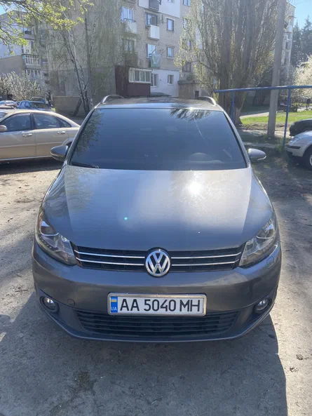 Volkswagen Touran 2012 - 2