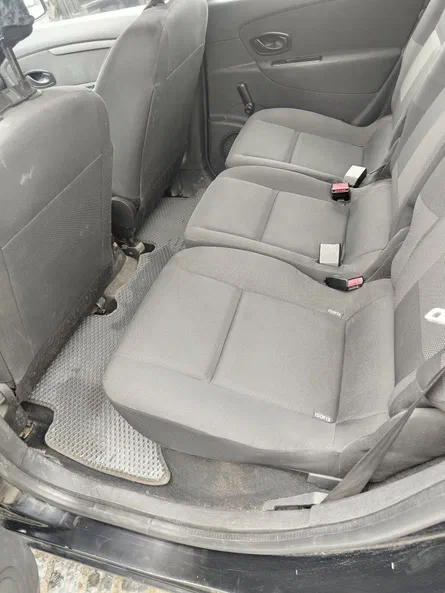Renault Scenic 2011 - 13