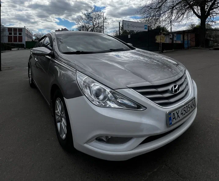 Hyundai Sonata 2010 - 0