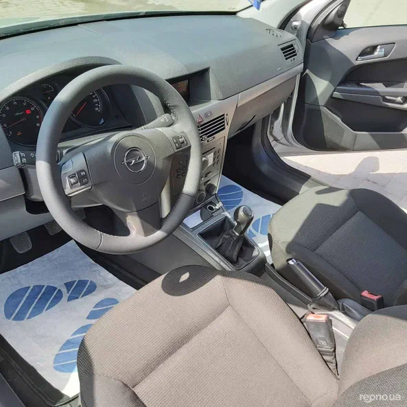 Opel Astra 2005 - 10