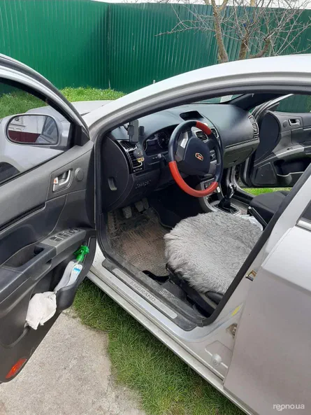 Geely Emgrand EC7 2013