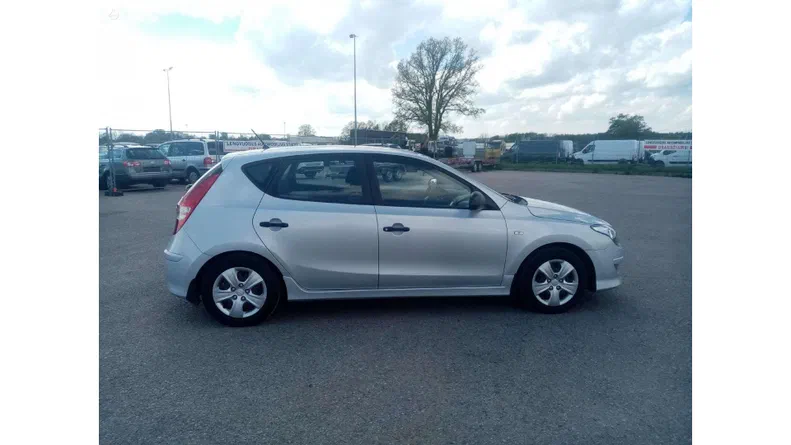 Hyundai i30 2012 - 12