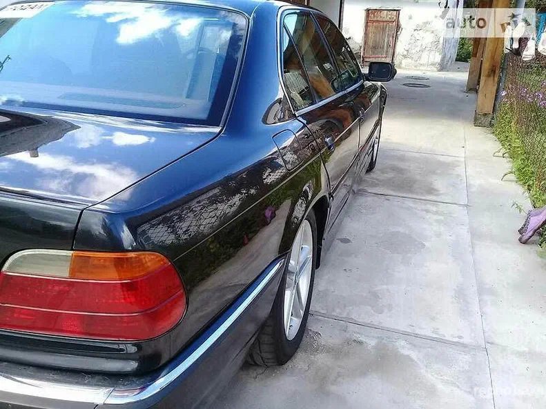 BMW 7 серія 1995 - 25