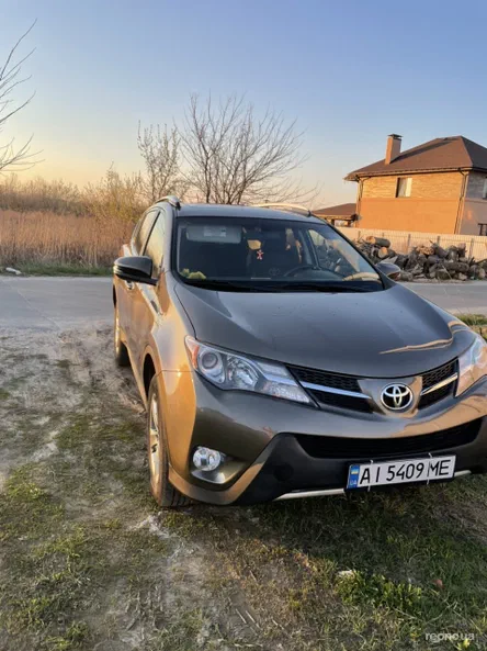 Toyota RAV4 2015