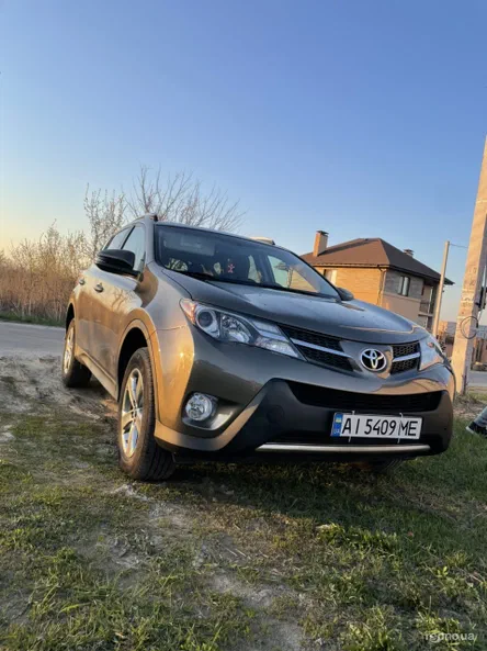 Toyota RAV4 2015 - 8