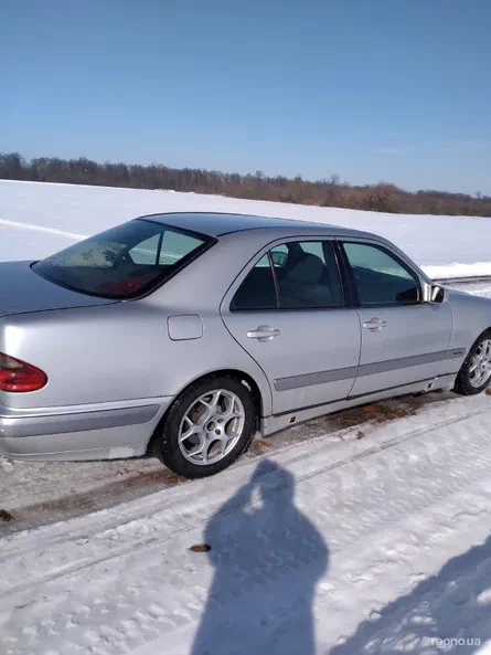 Mercedes-Benz E-Клас 1999 - 4