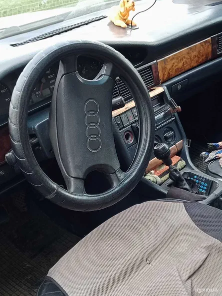 Audi 100 1983