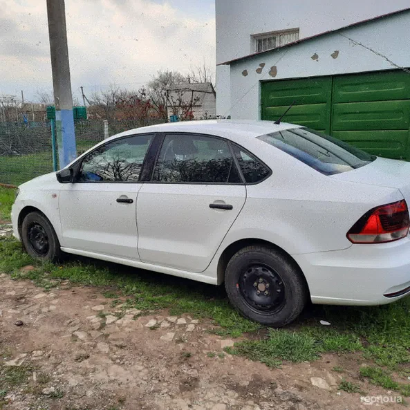 Volkswagen Polo 2016