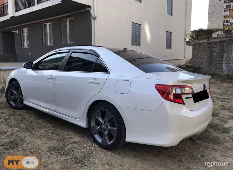 Toyota Camry 2018