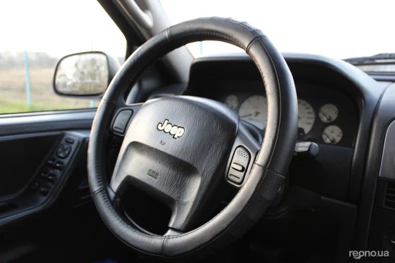 Jeep Grand Cherokee 2004 - 5