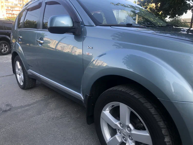 Mitsubishi Outlander 2008