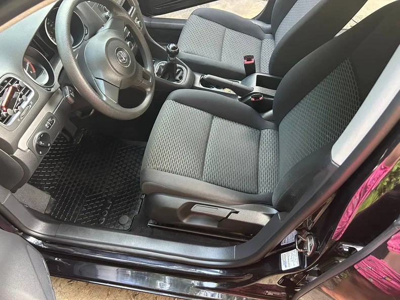 Volkswagen Golf 2010 - 15