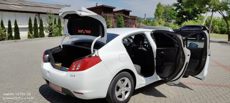 Peugeot 508 2012 - 11