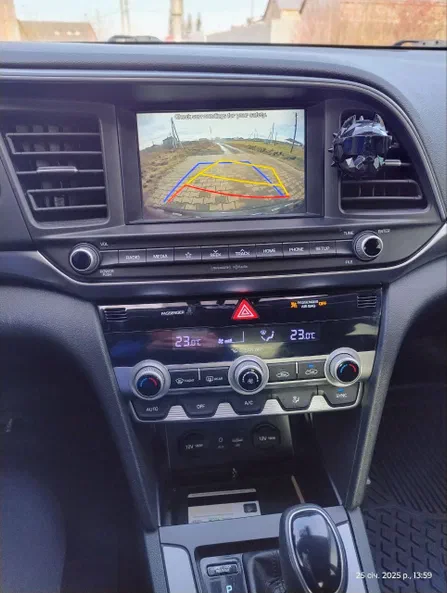 Hyundai Elantra 2020 - 11