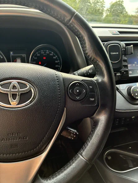 Toyota RAV4 2017 - 12