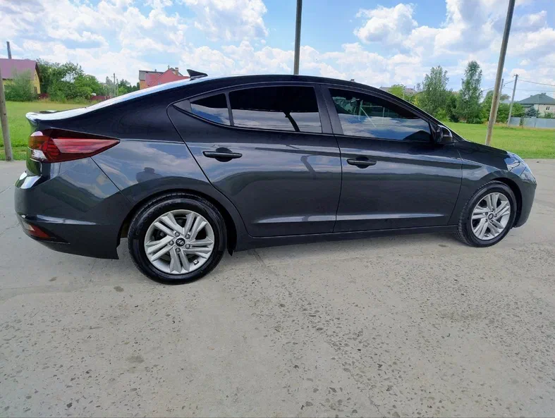 Hyundai Elantra 2020