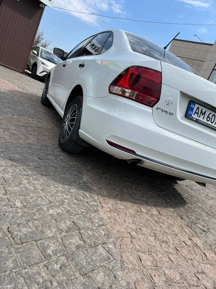 Volkswagen Polo 2016