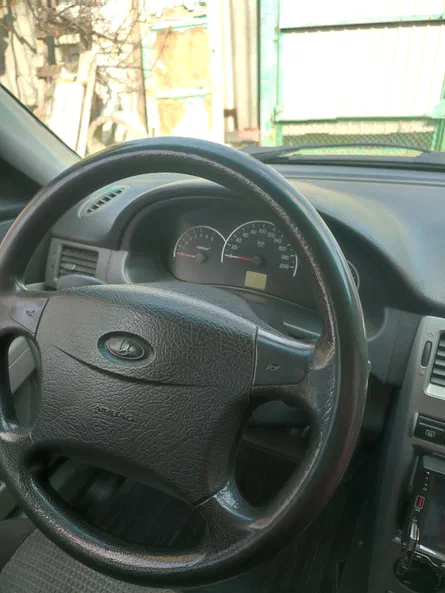 Lada (ВАЗ) Priora 2010 - 5