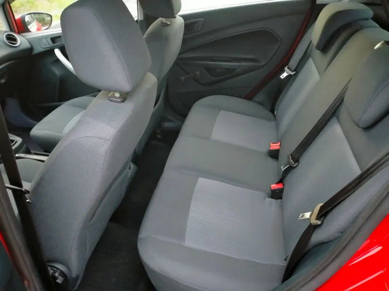 Ford Fiesta 2012 - 11