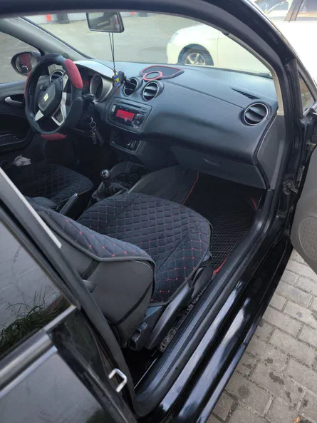 SEAT Ibiza 2010 - 10