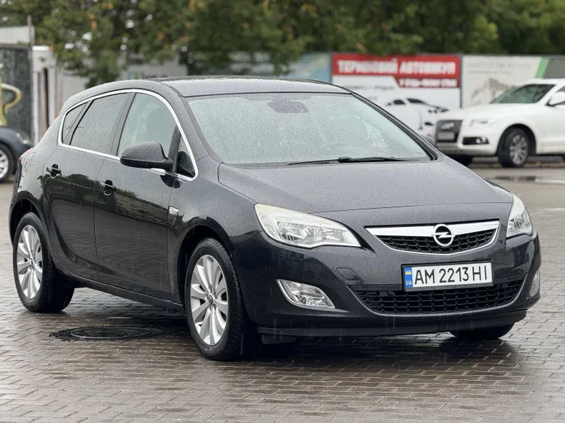 Opel Astra 2011