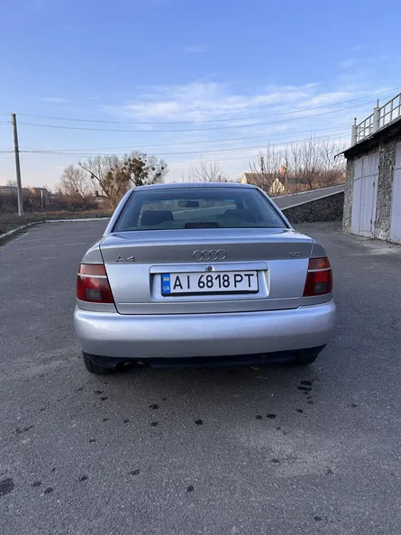 Audi A4 1996 - 6