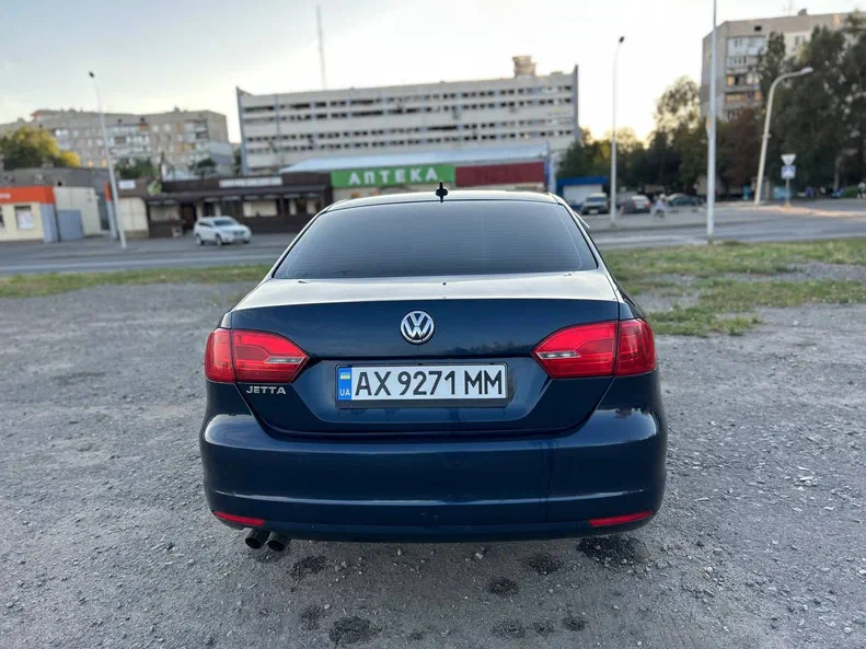 Volkswagen Jetta 2011