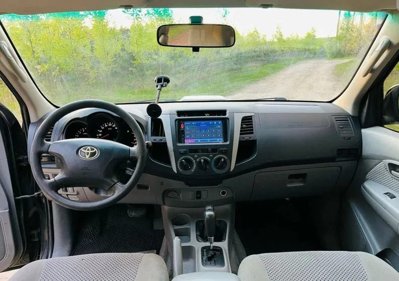 Toyota Hilux 2008 - 9