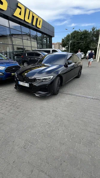 BMW 3 серія 2019 - 12