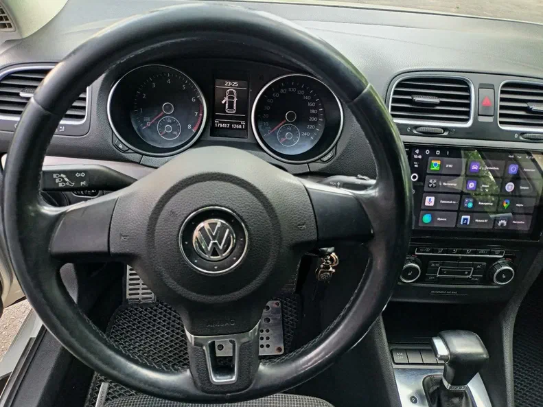 Volkswagen Golf 2010 - 5