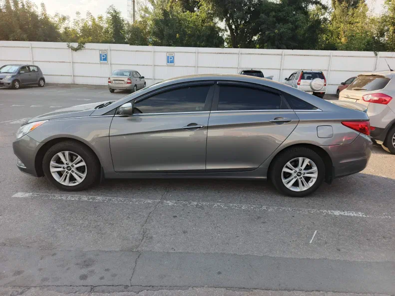 Hyundai Sonata 2013