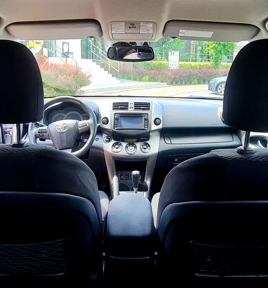 Toyota RAV4 2012 - 8