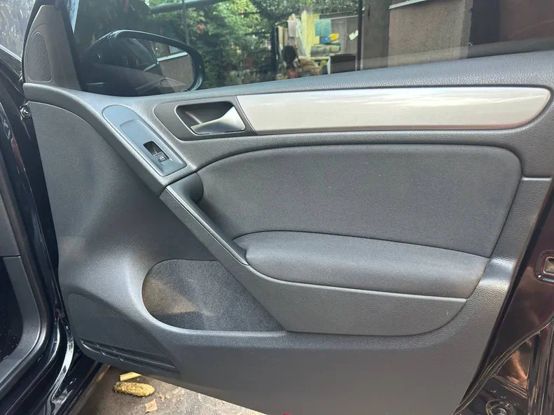 Volkswagen Golf 2010 - 9