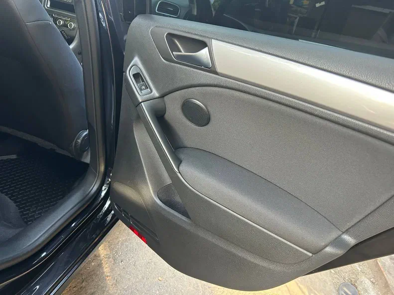 Volkswagen Golf 2010 - 10