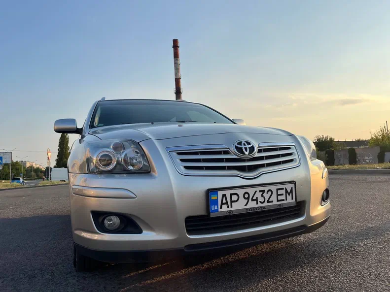 Toyota Avensis 2004 - 6