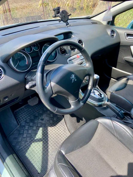 Peugeot 308 2011 - 15