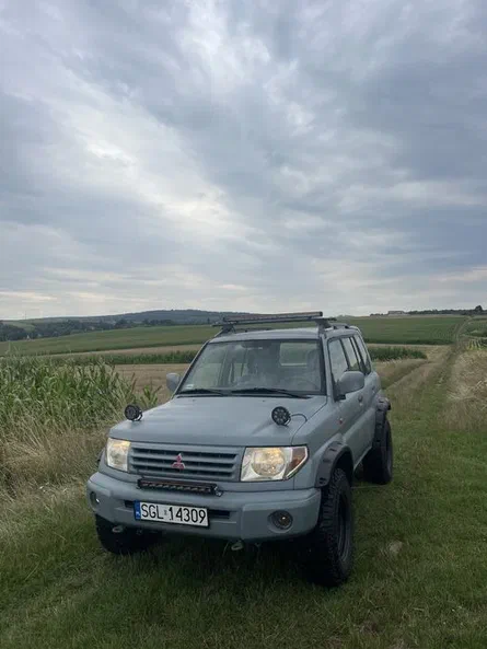 Mitsubishi Pajero 2003
