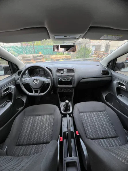 Volkswagen Polo 2016 - 8