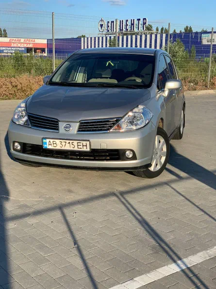 Nissan Tiida 2007 - 8