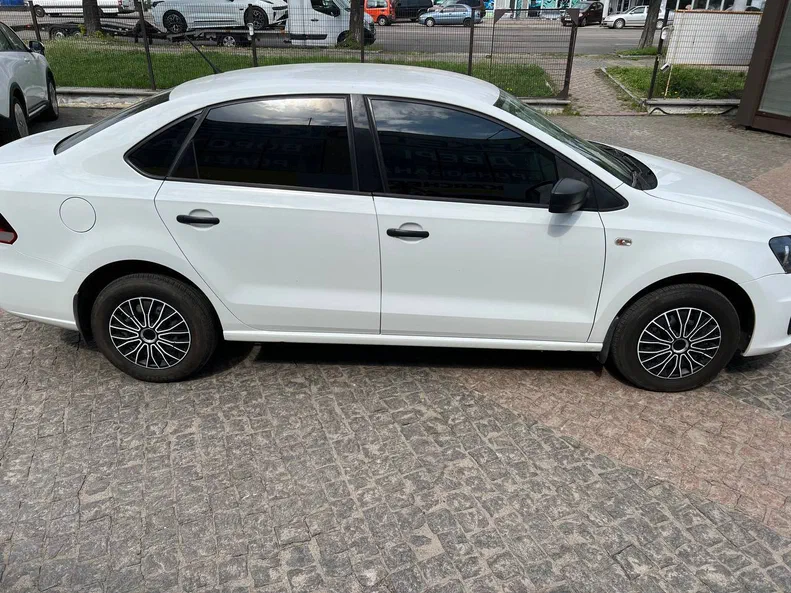 Volkswagen Polo 2016 - 6