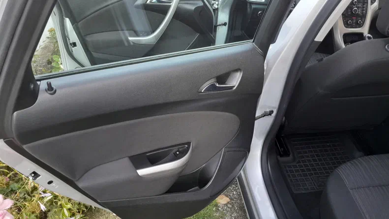 Opel Astra 2012 - 14