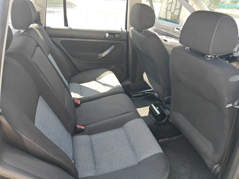 Volkswagen Golf 2003