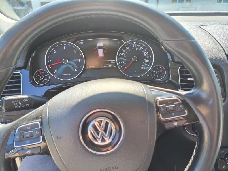 Volkswagen Touareg 2011 - 10