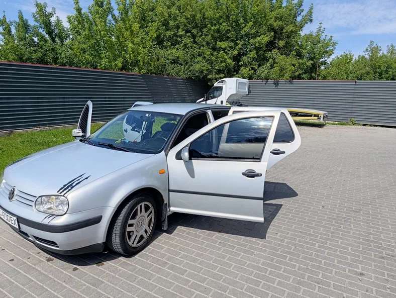Volkswagen Golf 1999 - 12