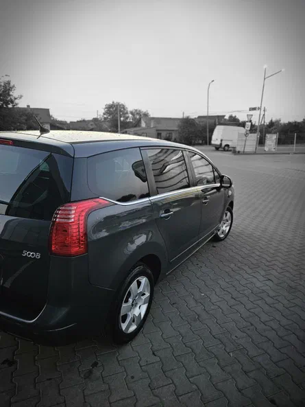 Peugeot 5008 2015