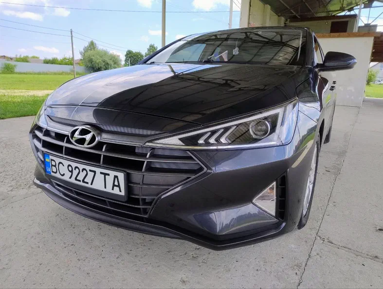 Hyundai Elantra 2020 - 8