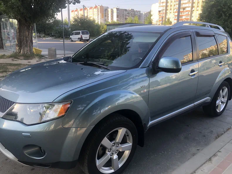 Mitsubishi Outlander 2008